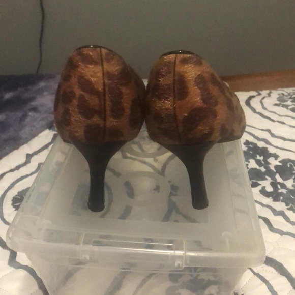 Heels - Picture 3 of 3